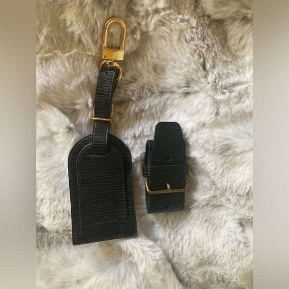 Louis Vuitton Black Epi Leather Luggage Tag, Poignet and Box - Picture 6 of 6